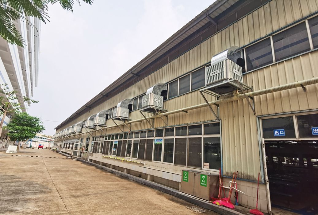 学校食堂降温通风工程案例.jpg